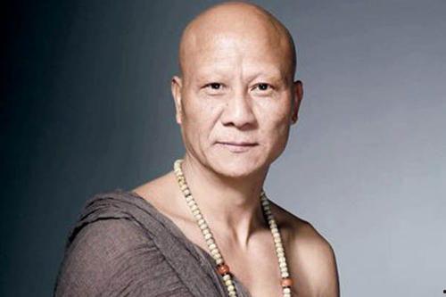 长相凶恶的明星,揭秘那些外表凶猛的璀璨星辉